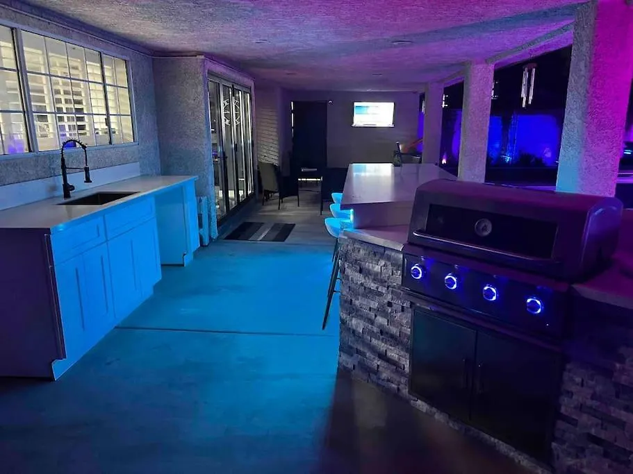 Plush Las Vegas Retreat 5 Min From Strip 0*,  United States