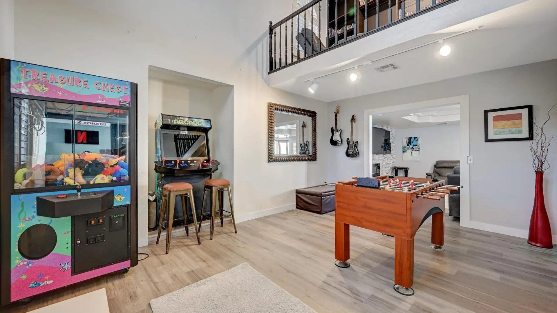Plush Las Vegas Retreat 5 Min From Strip