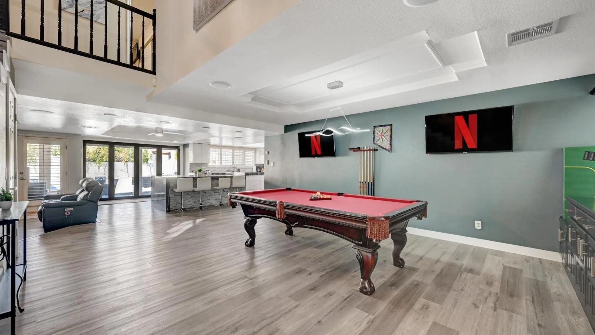 Plush Las Vegas Retreat 5 Min From Strip Villa