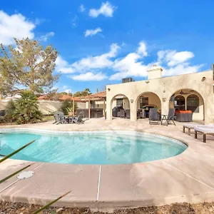 Ranch Style With Pool And Las Vegas