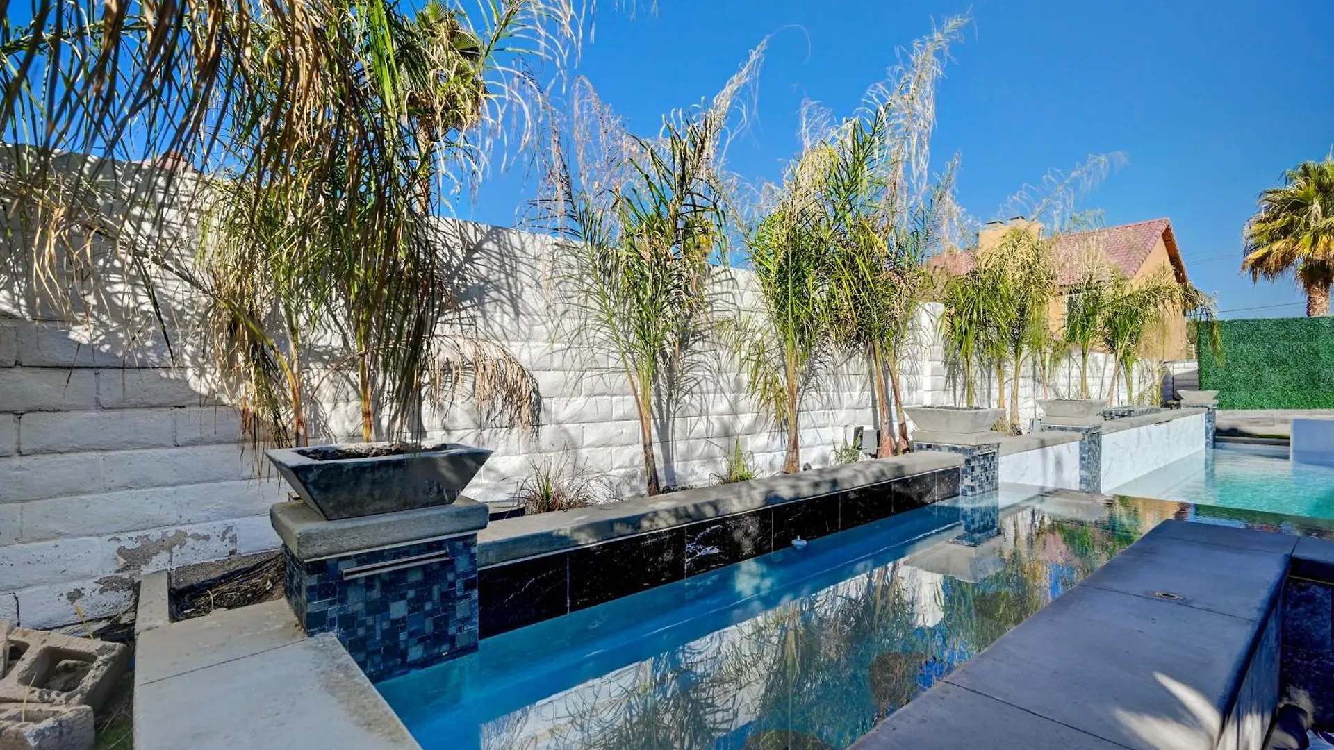Plush Las Vegas Retreat 5 Min From Strip